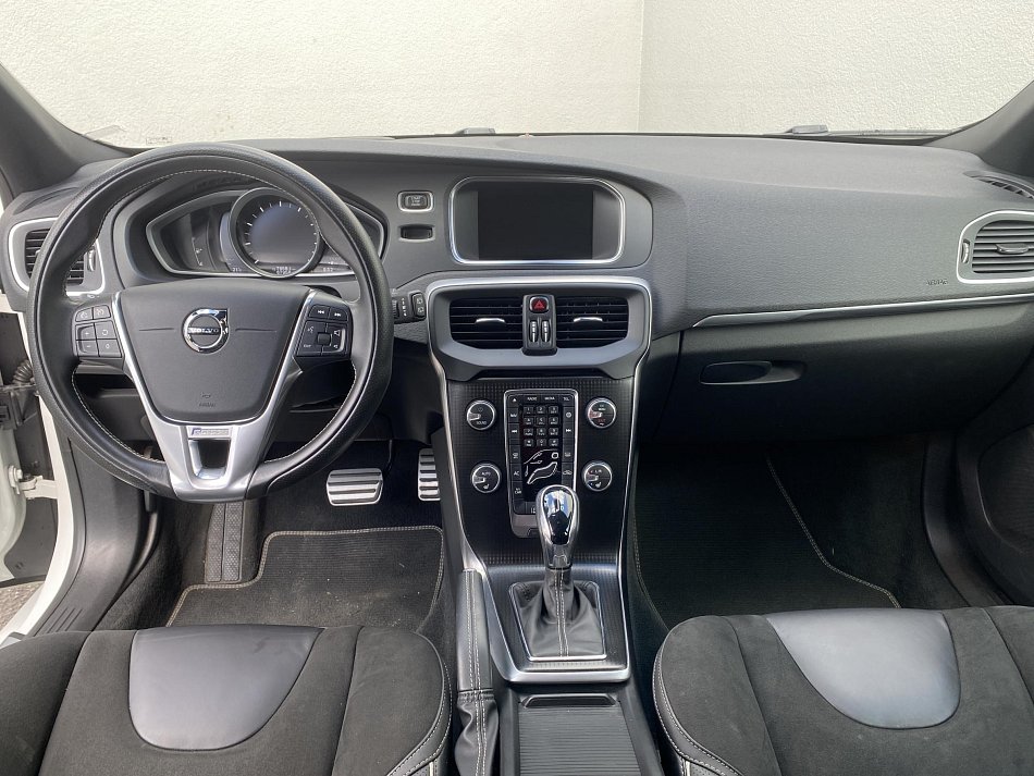 Volvo V40 1.5 T3 R-design