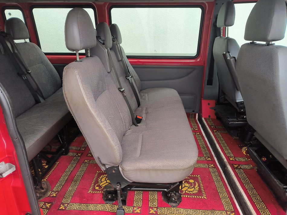Ford Transit 2.2TDCi  L1H2 8míst