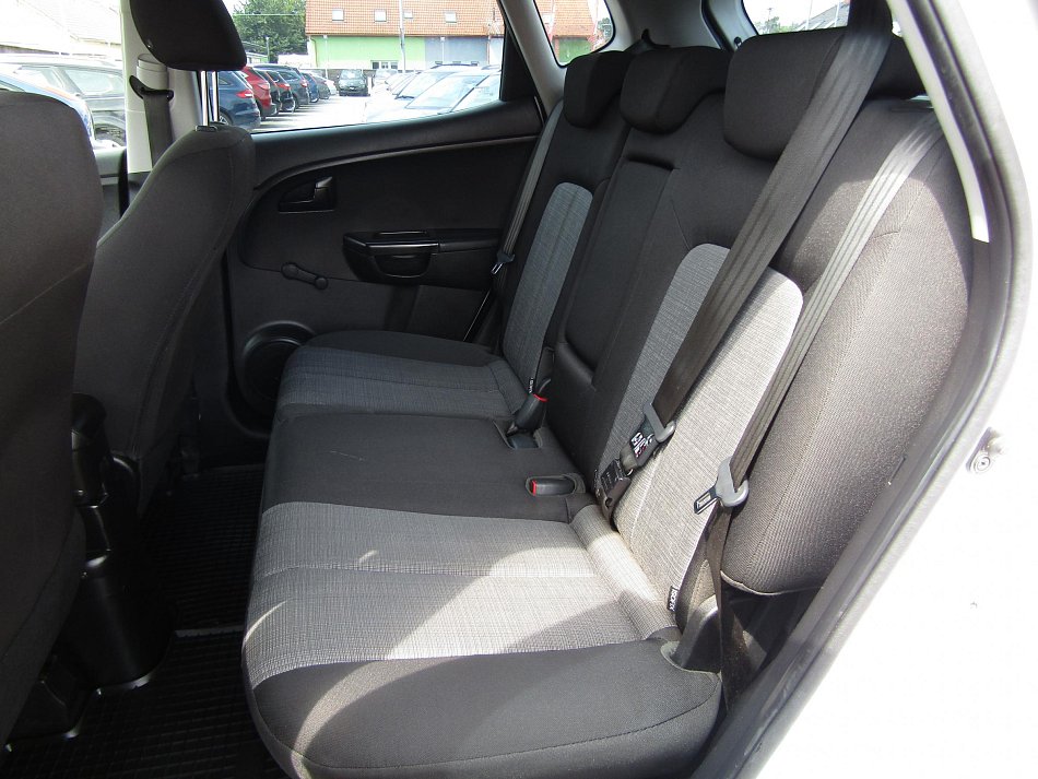 Kia Venga 1.4i 