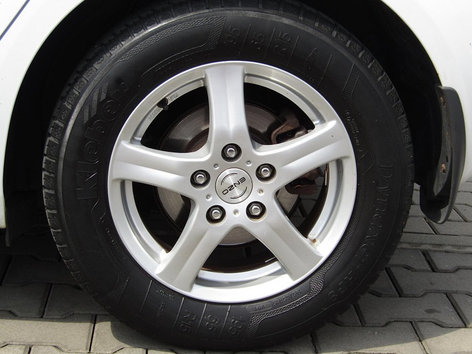 Kia Venga 1.4i 