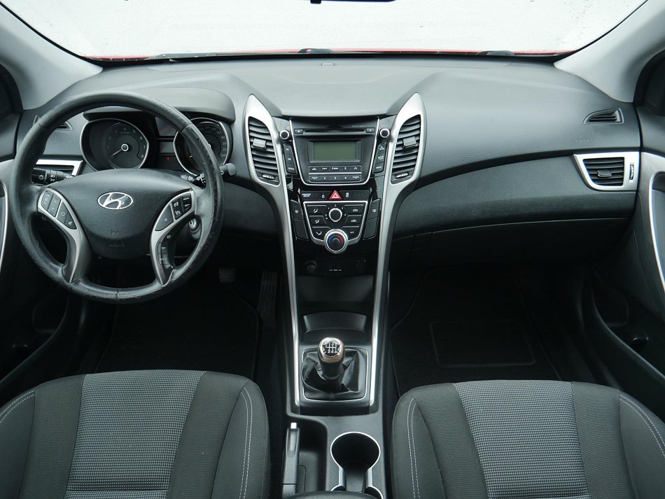 Hyundai I30 1.6 i Trikolor