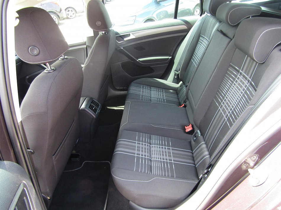 Volkswagen Golf 1.6 TDi Lounge
