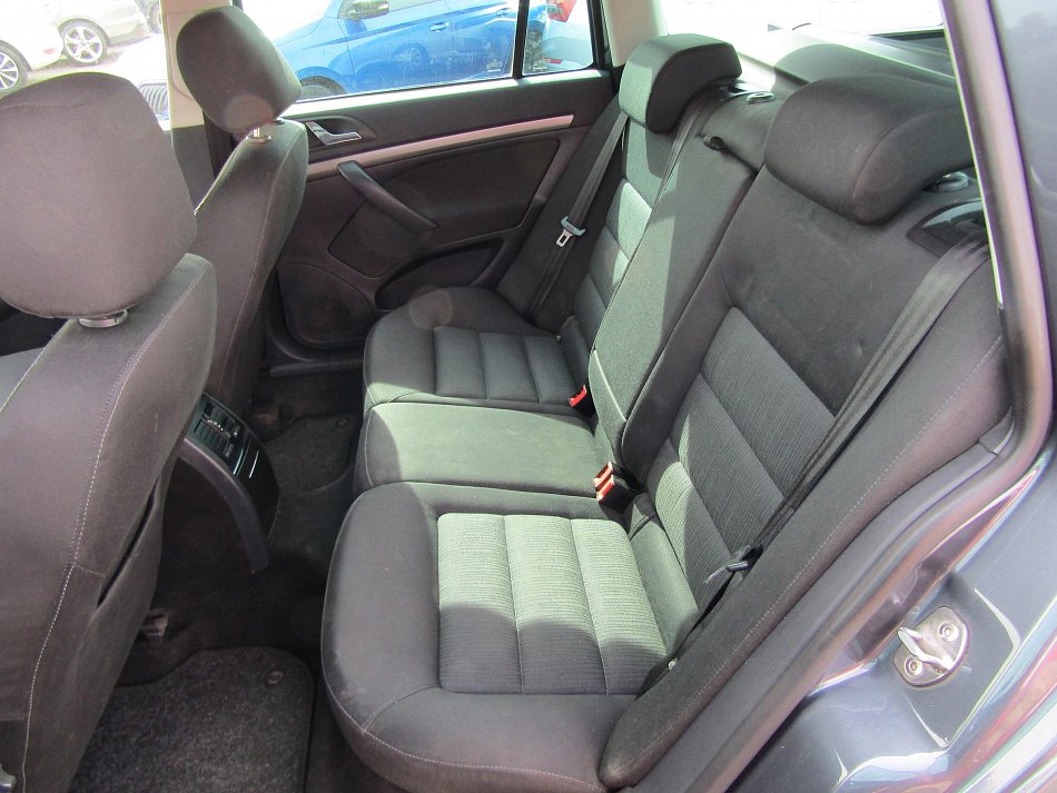 Škoda Octavia II 2.0 FSi Elegance