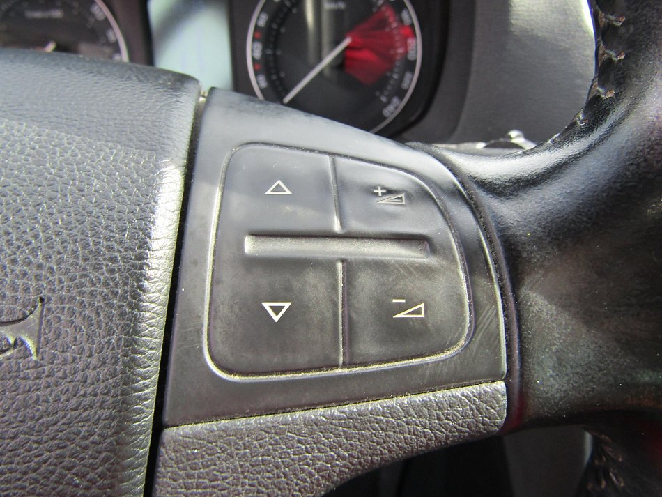 Škoda Octavia II 2.0 FSi Elegance
