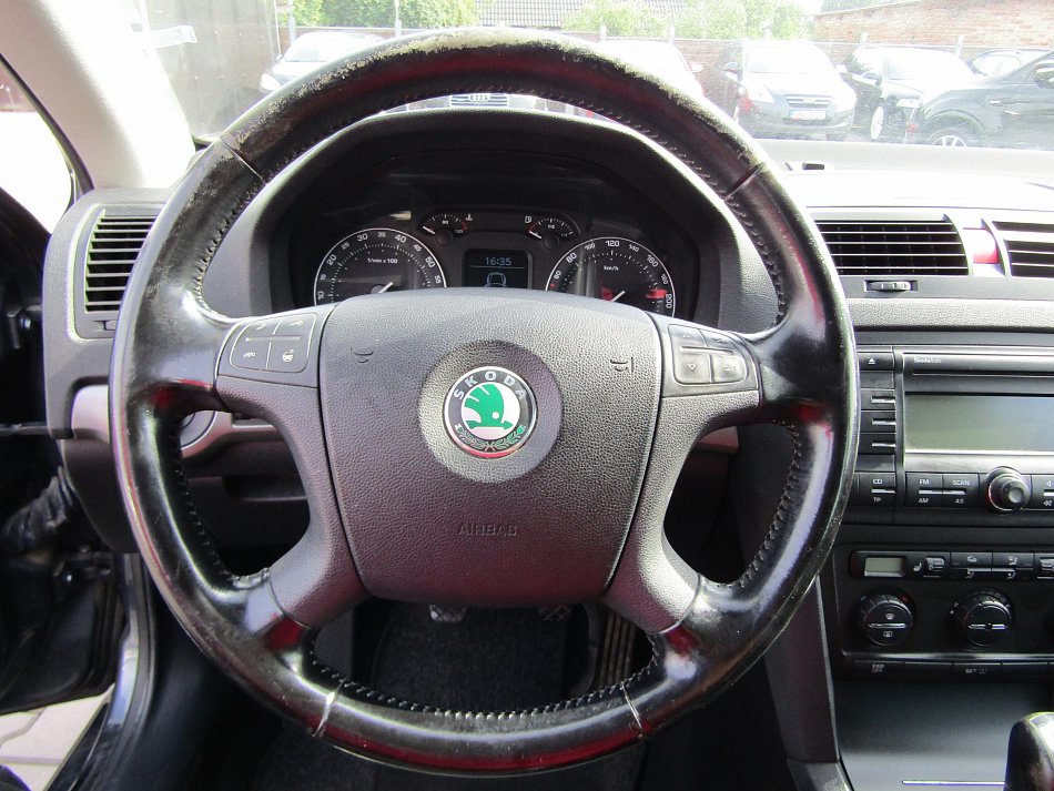 Škoda Octavia II 2.0 FSi Elegance