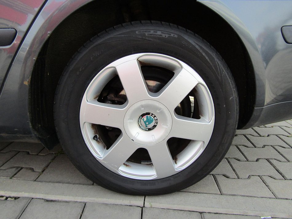 Škoda Octavia II 2.0 FSi Elegance
