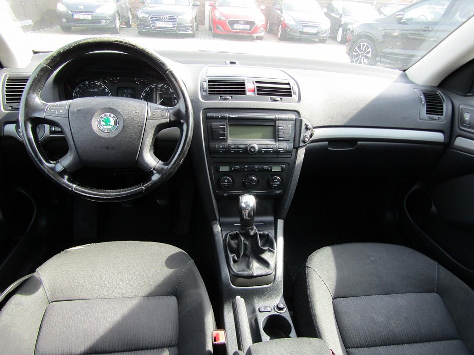 Škoda Octavia II 2.0 FSi Elegance