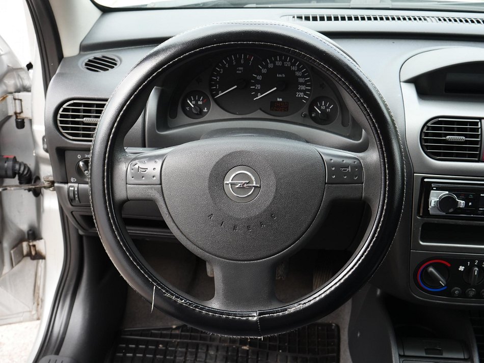Opel Corsa 1.0i 