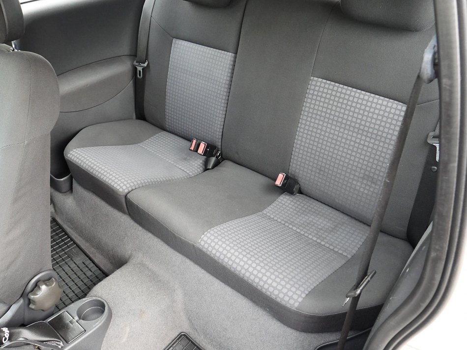 Opel Corsa 1.0i 