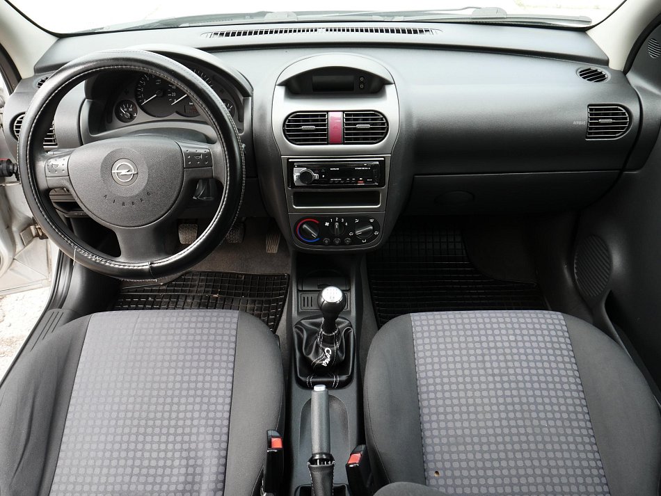 Opel Corsa 1.0i 