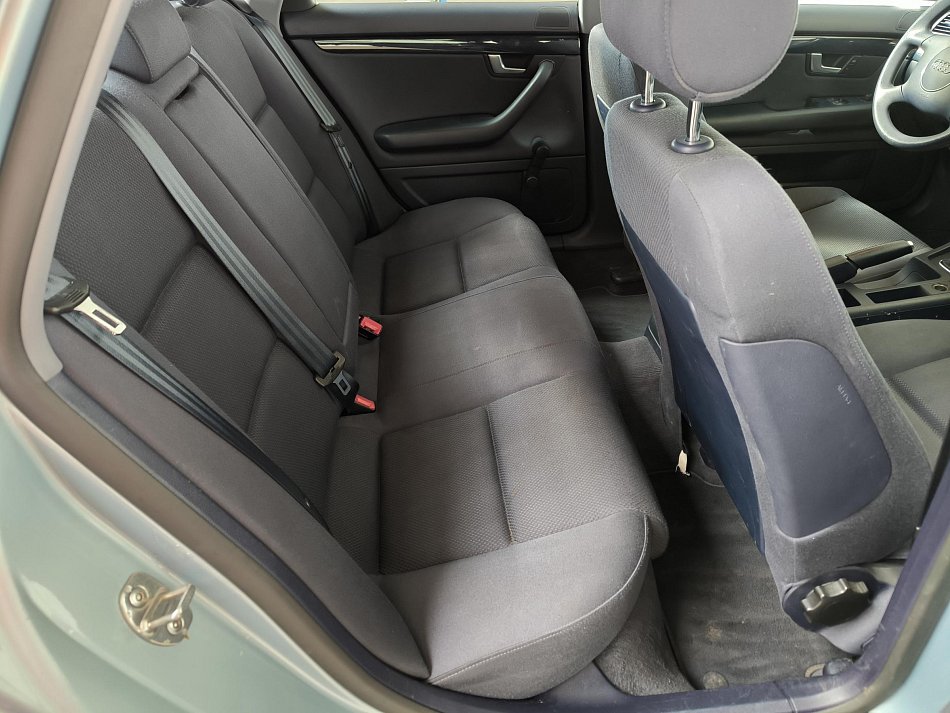 Audi A4 1.6i 
