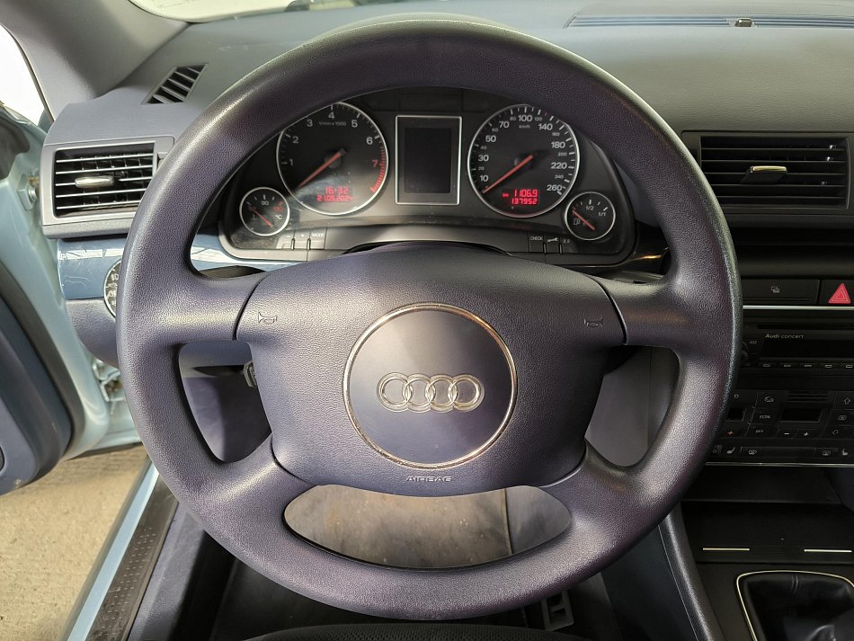 Audi A4 1.6i 