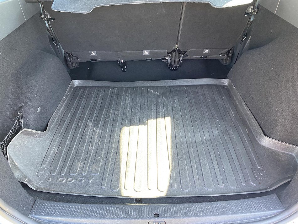 Dacia Lodgy 1.6 i 