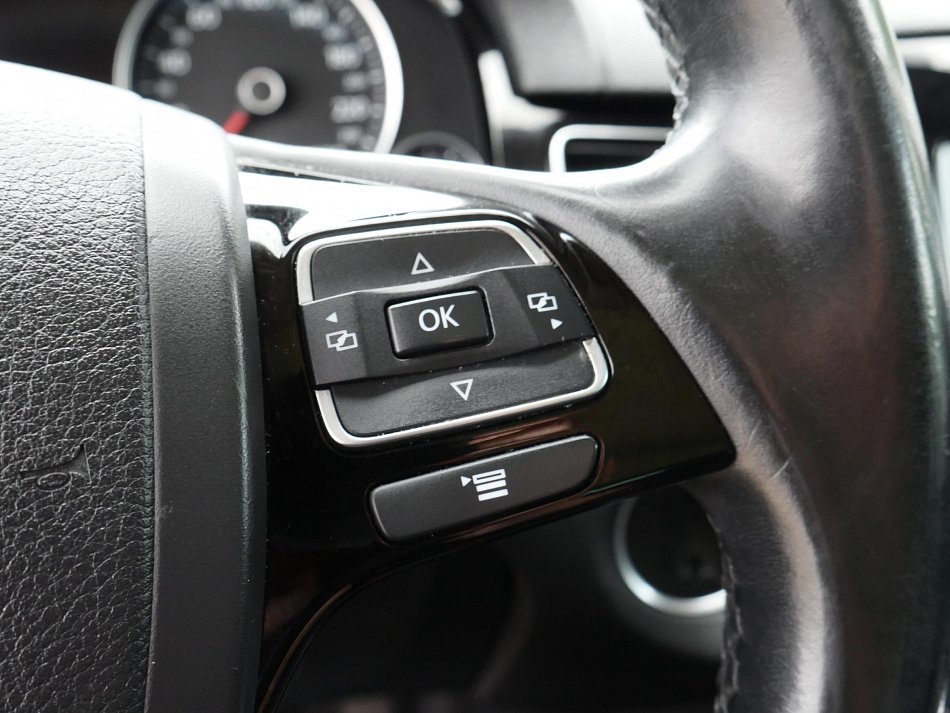 Volkswagen Touareg 3.0 TDi  4x4