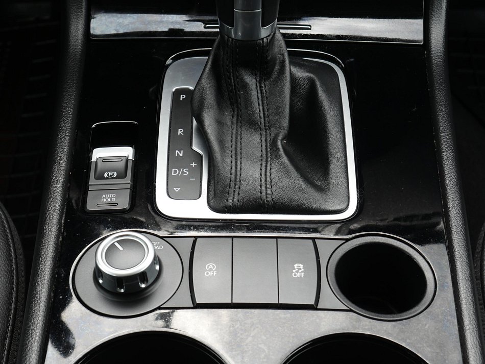 Volkswagen Touareg 3.0 TDi  4x4