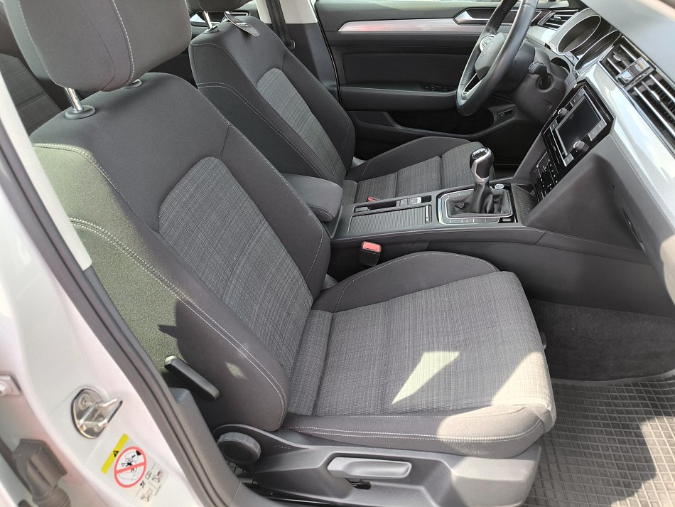 Volkswagen Passat 1.5 TSi Business