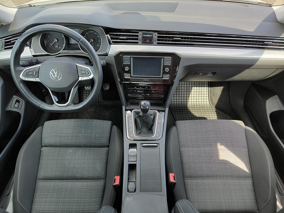 Volkswagen Passat 1.5 TSi Business
