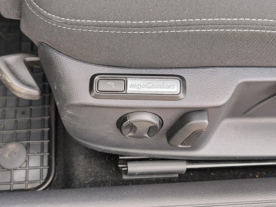 Volkswagen Passat 1.5 TSi Business