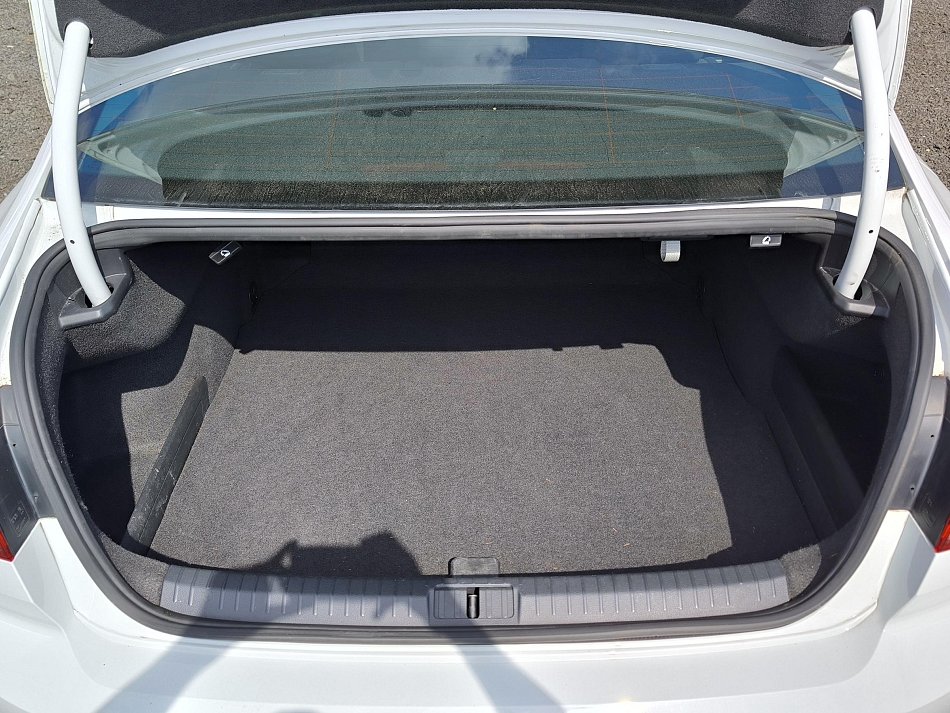 Volkswagen Passat 1.5 TSi Business