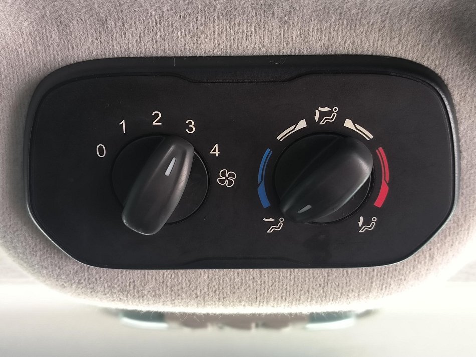 Ford Transit Custom 2.2TDCi Trend L2 9míst