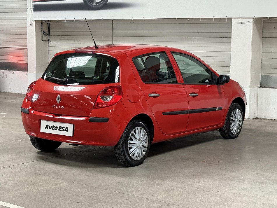 Renault Clio 1.2i 