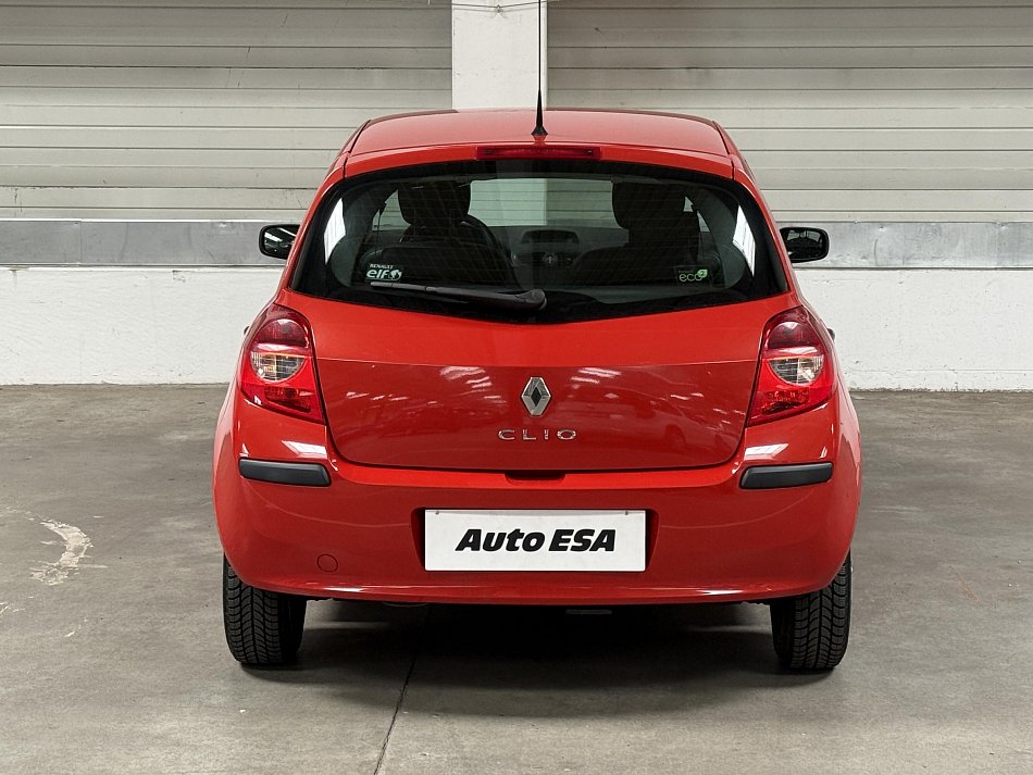 Renault Clio 1.2i 