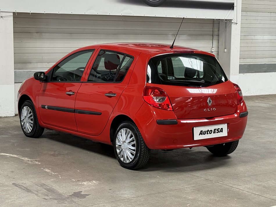 Renault Clio 1.2i 