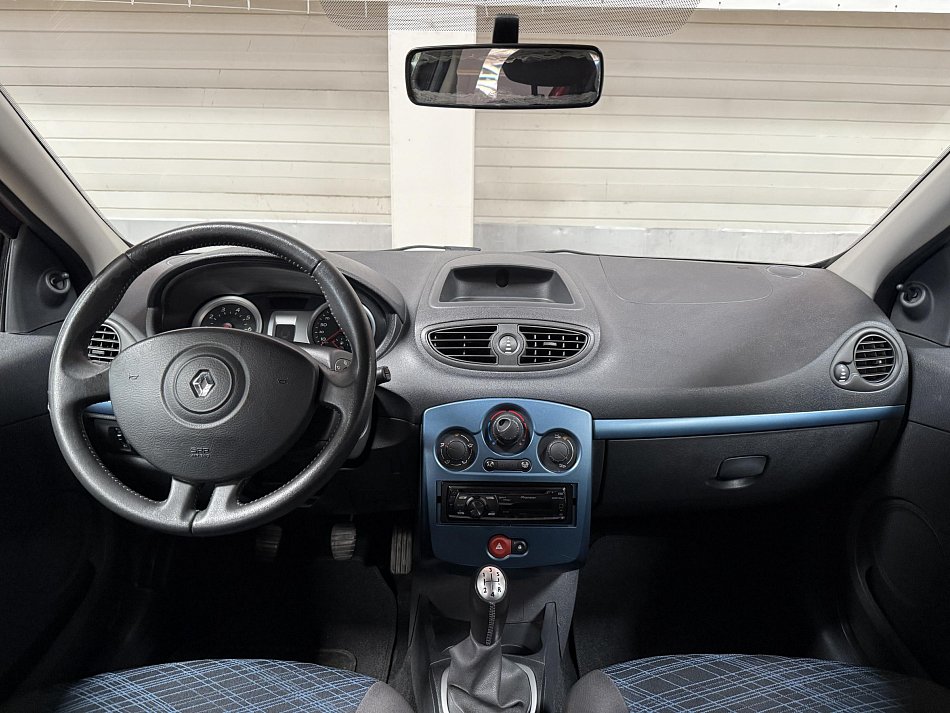 Renault Clio 1.2i 