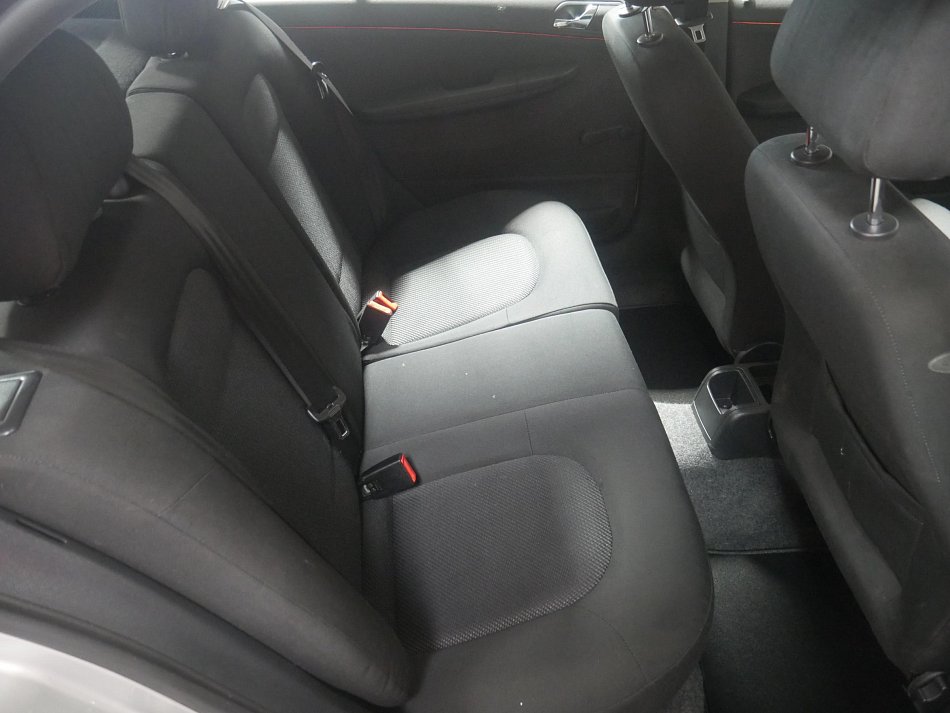 Škoda Fabia I 1.4i 16V Ambiente