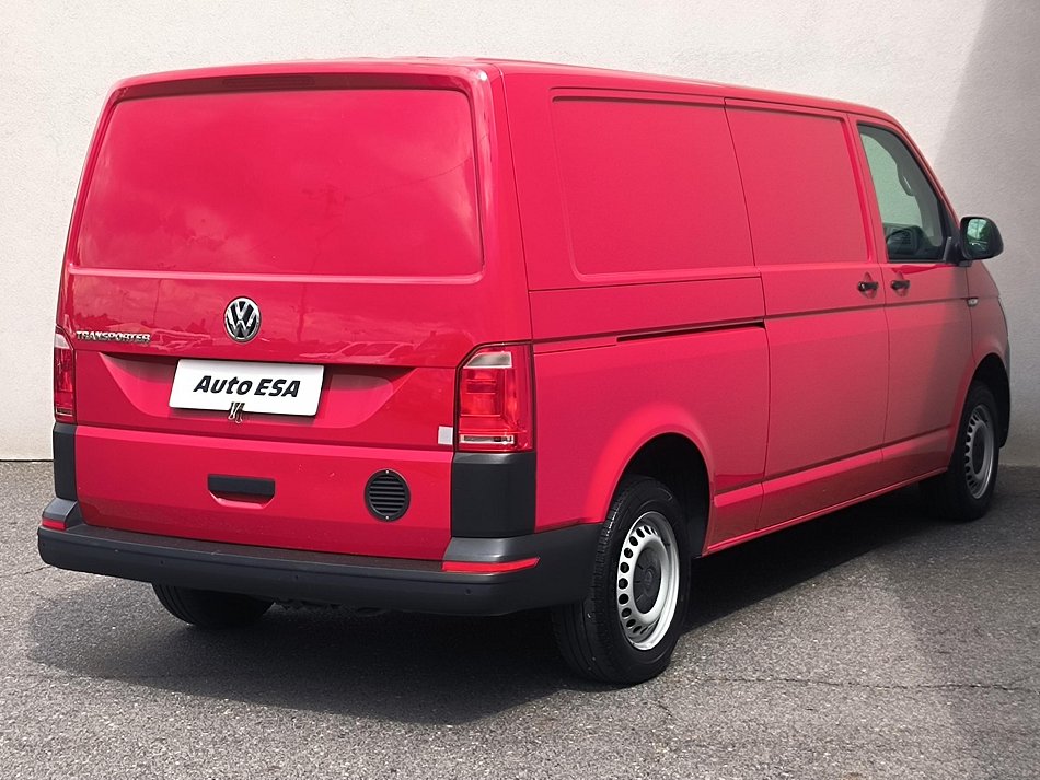 Volkswagen Transporter 2.0TDi  L2H1