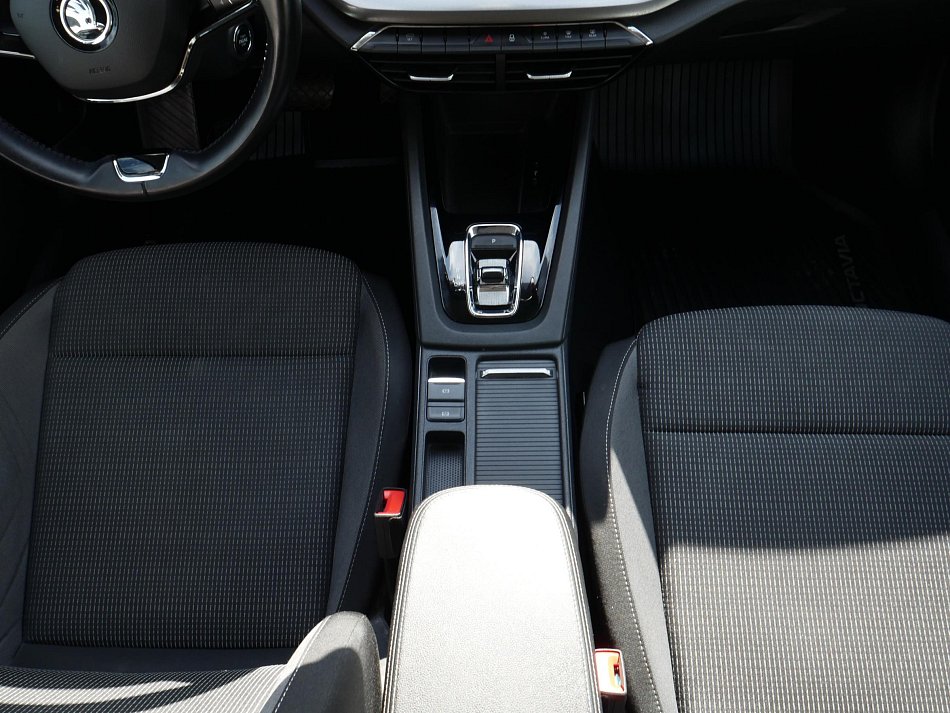 Škoda Octavia IV 2.0 TDi Ambition