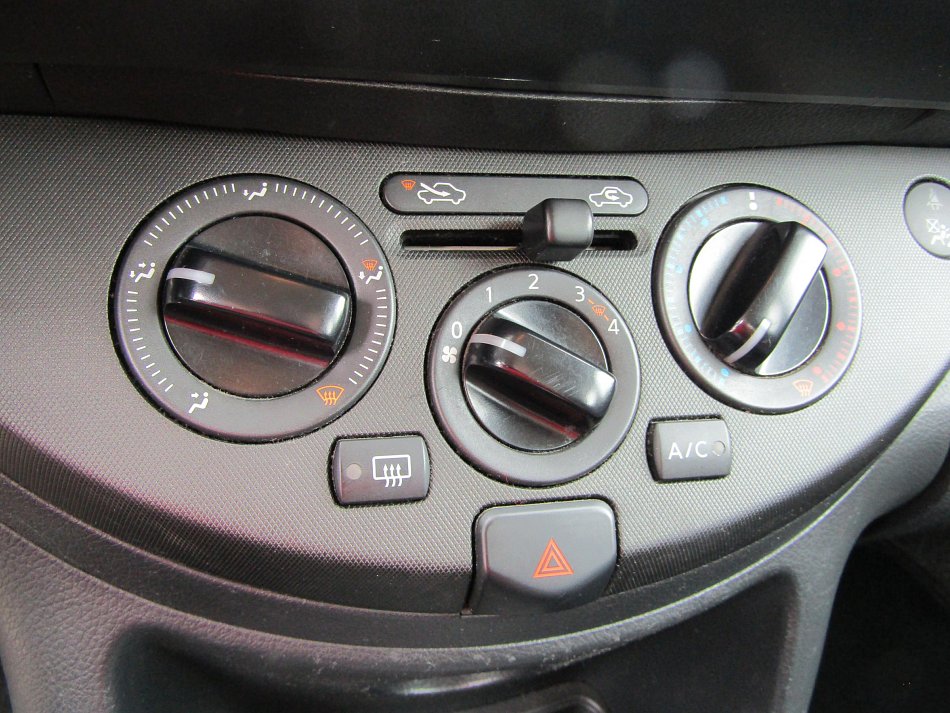 Nissan Note 1.6i 