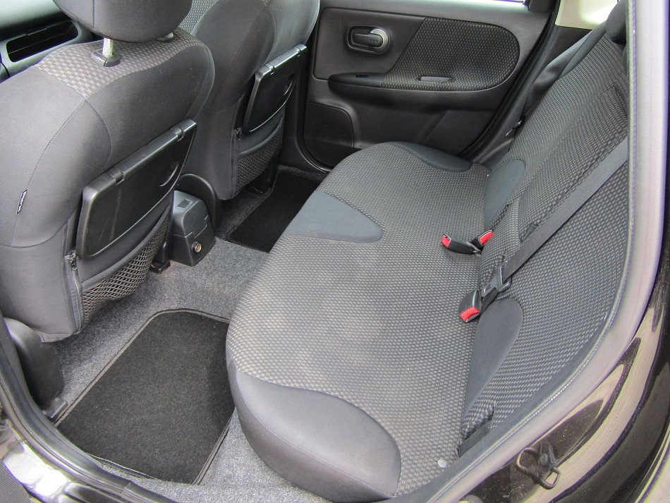 Nissan Note 1.6i 