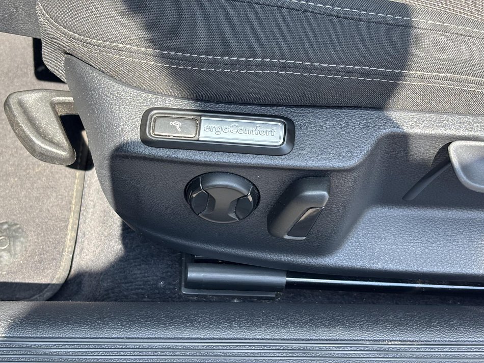 Volkswagen Passat 2.0TDi 
