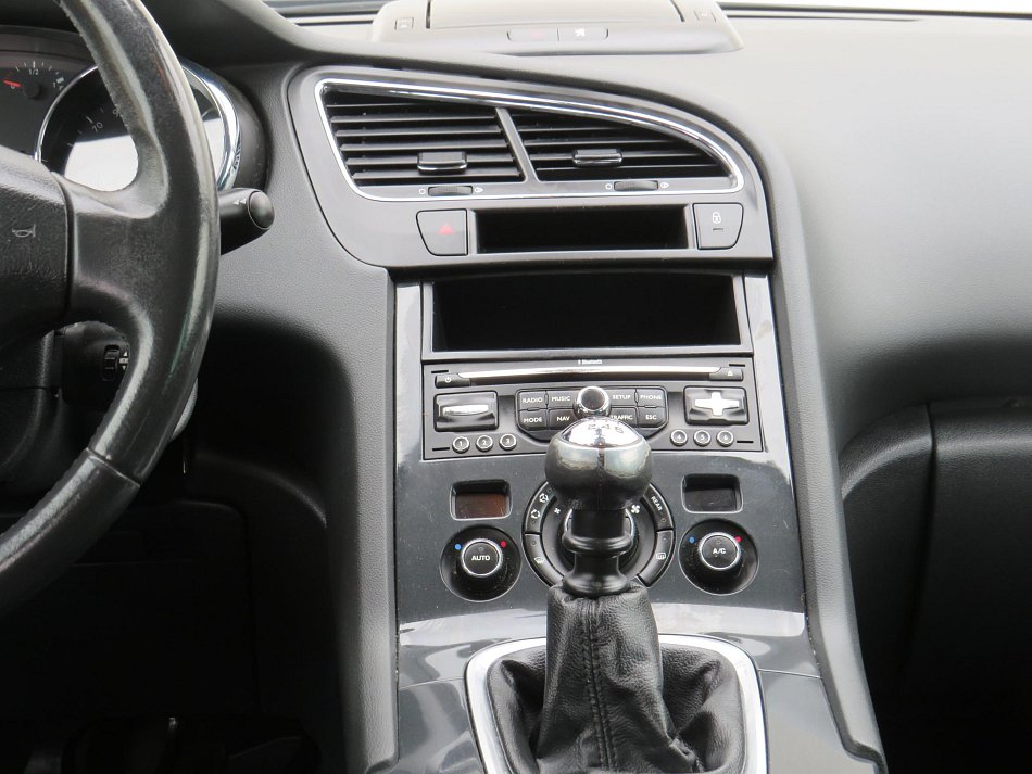 Peugeot 5008 2.0HDi 