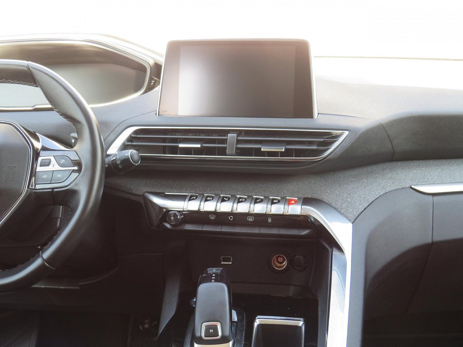Peugeot 3008 1.2PT Allure