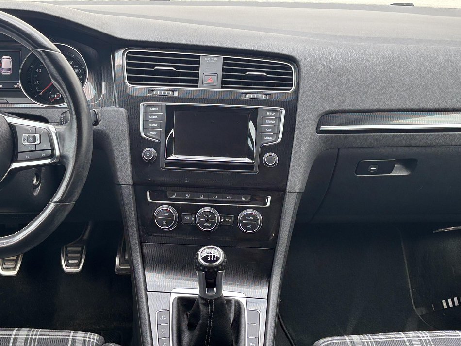 Volkswagen Golf 2.0 TDi GTD
