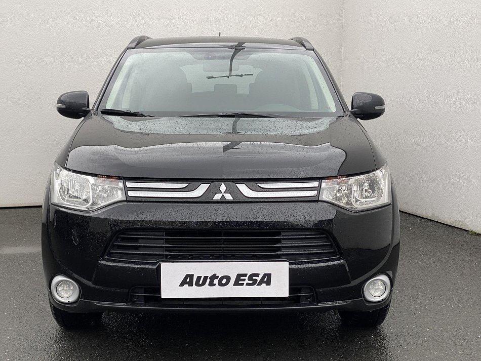 Mitsubishi Outlander 2.0 MIVEC Invite