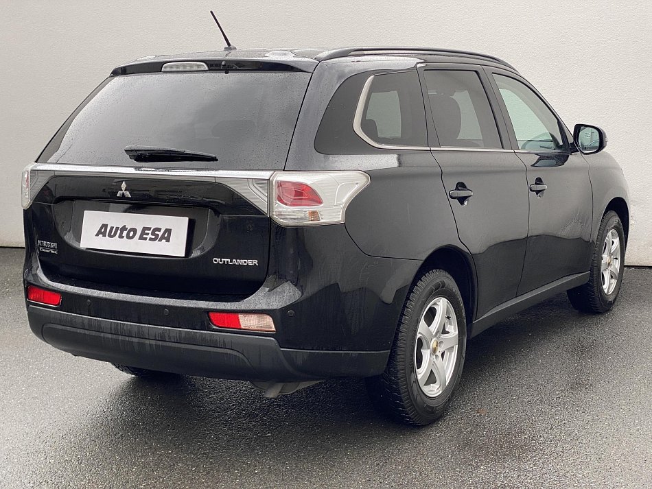 Mitsubishi Outlander 2.0 MIVEC Invite