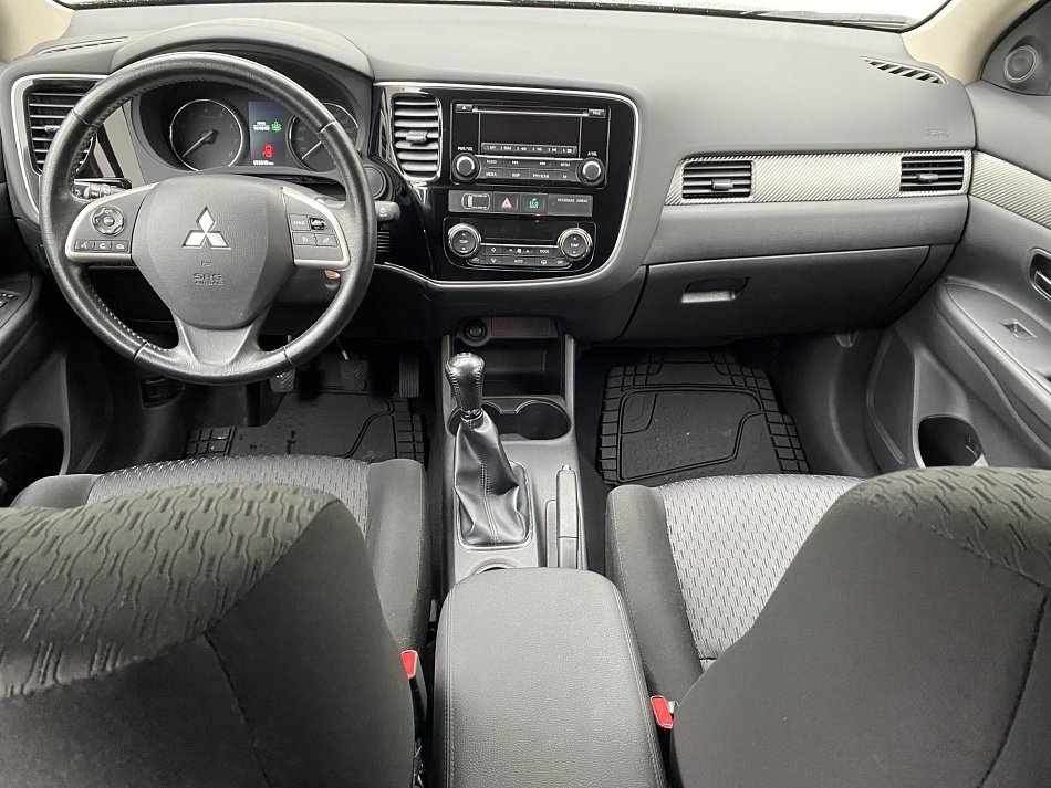 Mitsubishi Outlander 2.0 MIVEC Invite