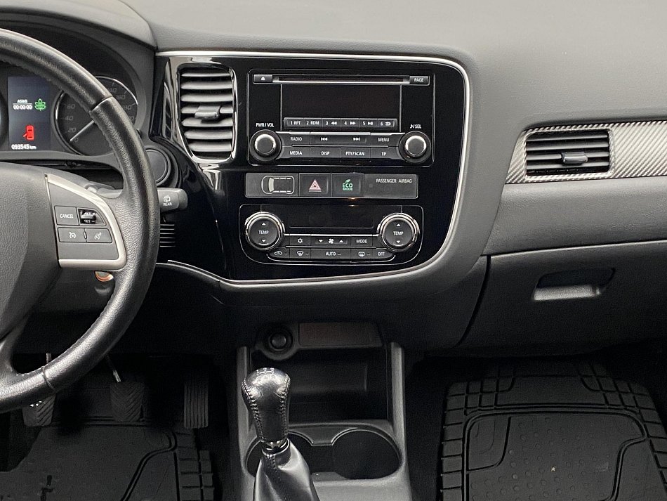 Mitsubishi Outlander 2.0 MIVEC Invite