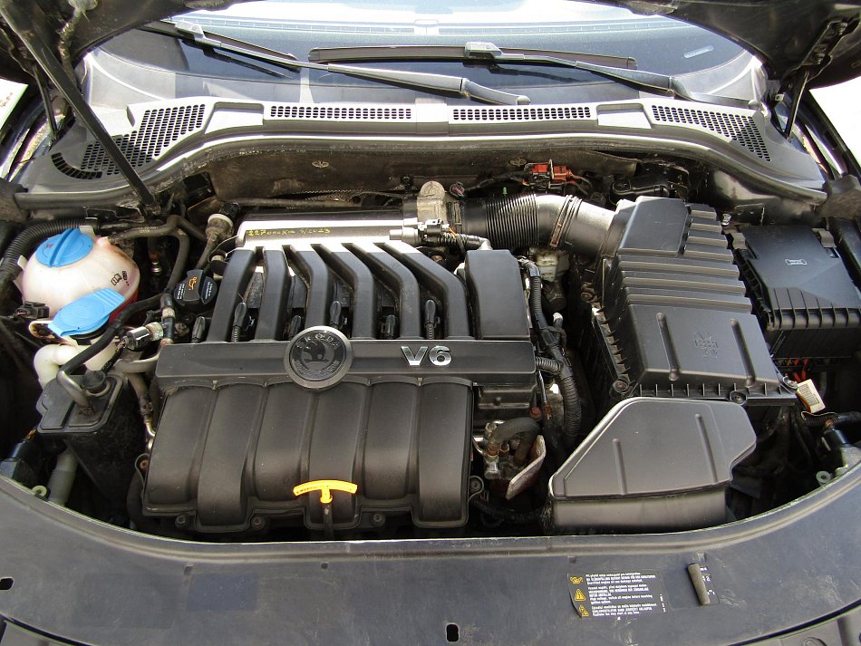 Škoda Superb II 3.6 FSi V6 Elegance 4x4