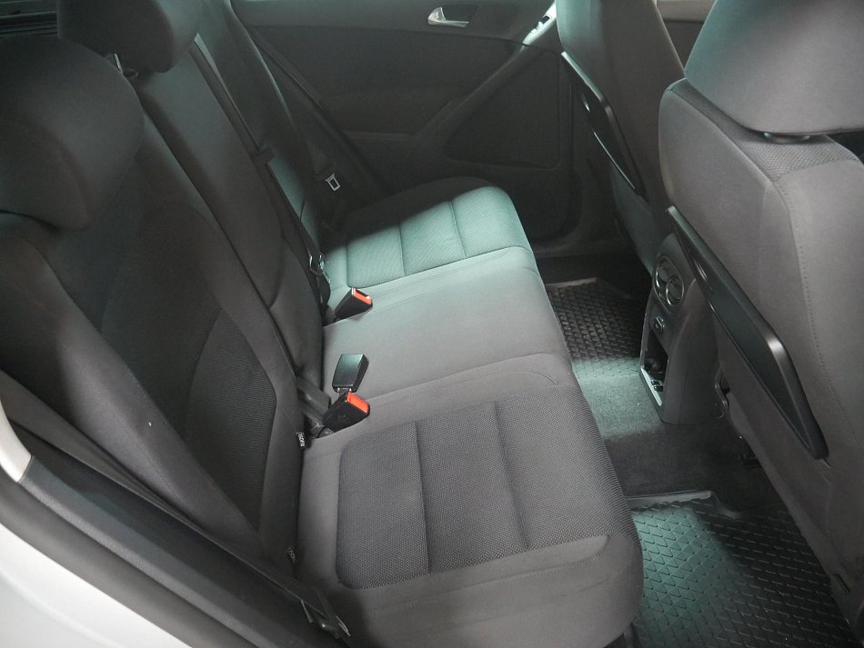Volkswagen Tiguan 2.0 TSi 