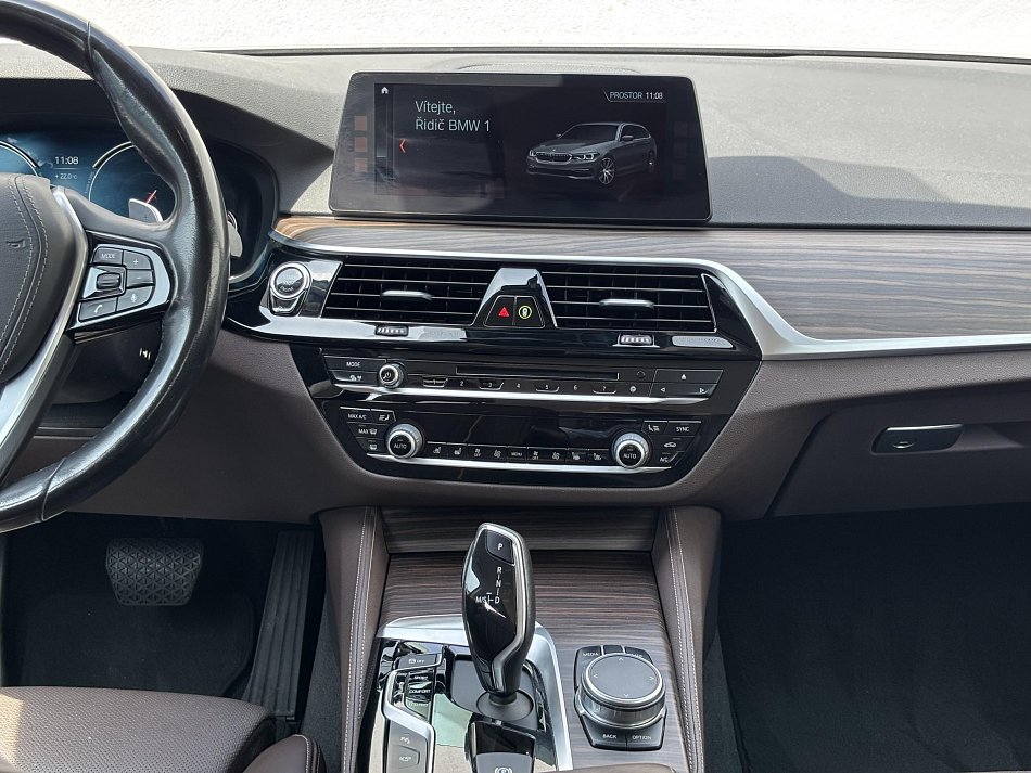 BMW Řada 5 3.0 D LuxuryLine 540d xDrive