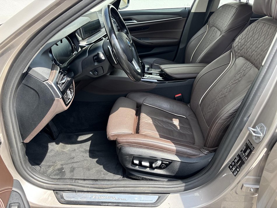 BMW Řada 5 3.0 D LuxuryLine 540d xDrive