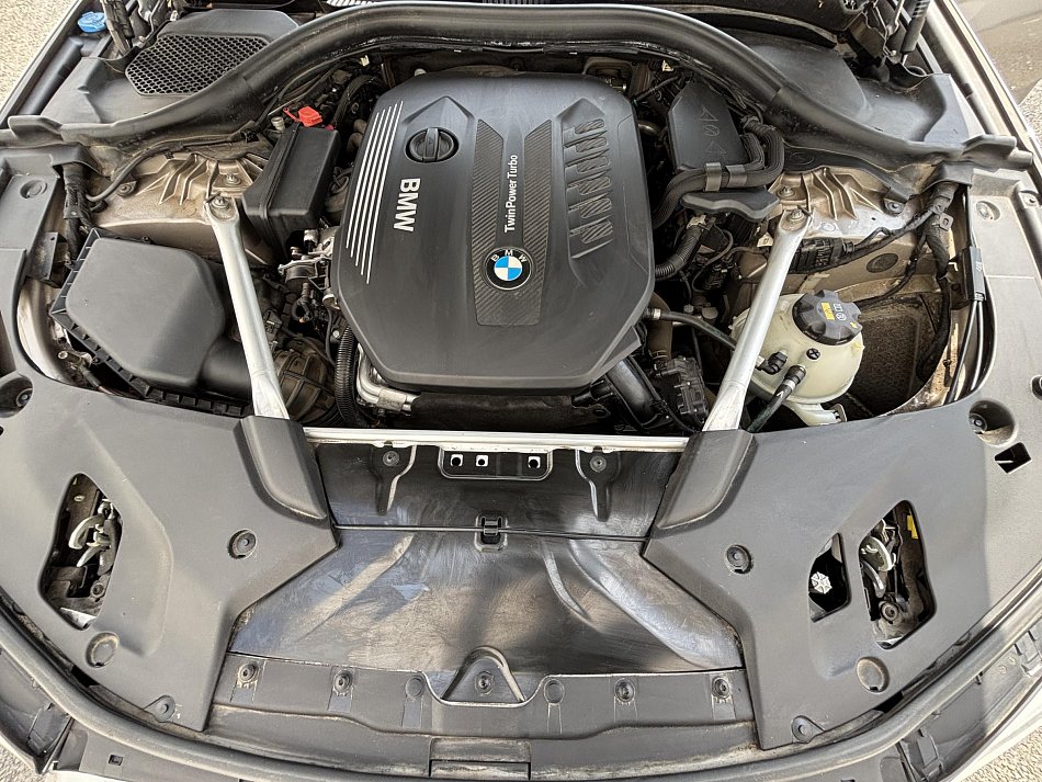 BMW Řada 5 3.0 D LuxuryLine 540d xDrive