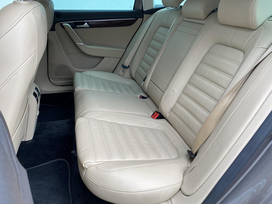 Volkswagen Passat 2.0 TDi Highline