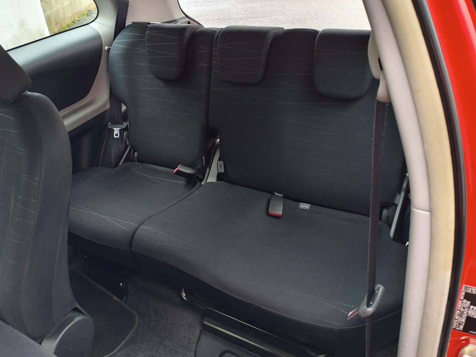 Toyota Yaris 1.3i Sol