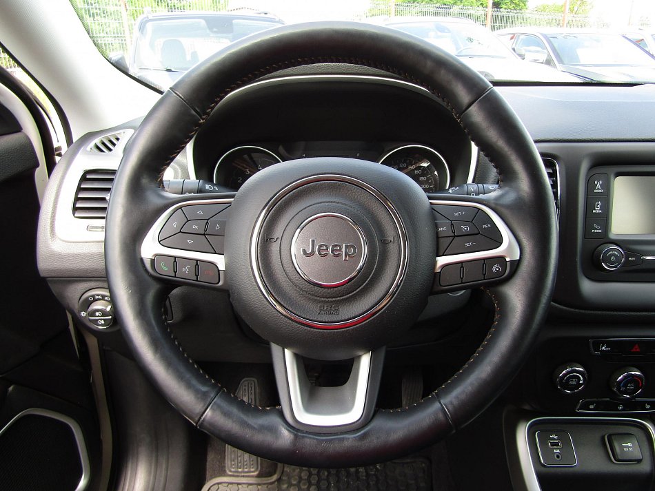 Jeep Compass 1.4 i Longitude