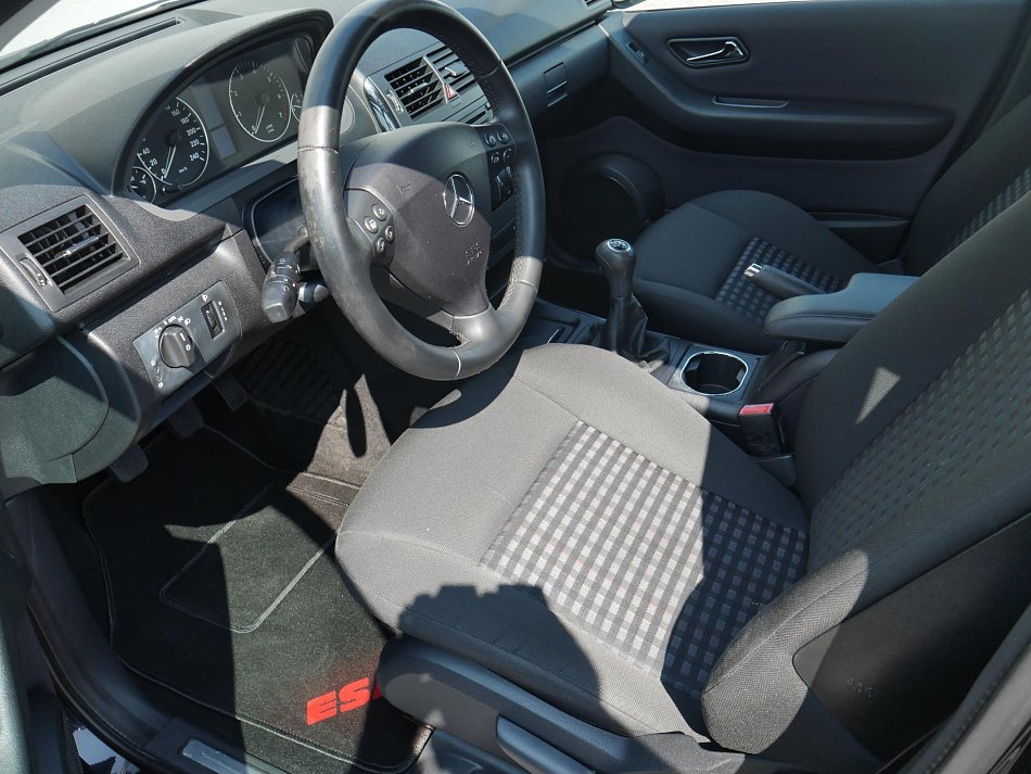 Mercedes-Benz Třída A 1.5 i 